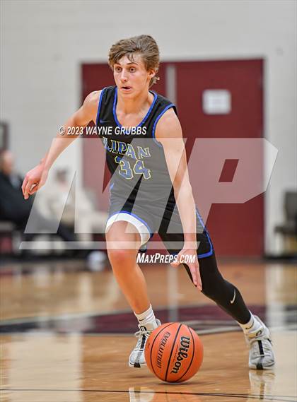 Thumbnail 1 in Hooks vs. Lipan (Holiday Hoops Tournament) photogallery.