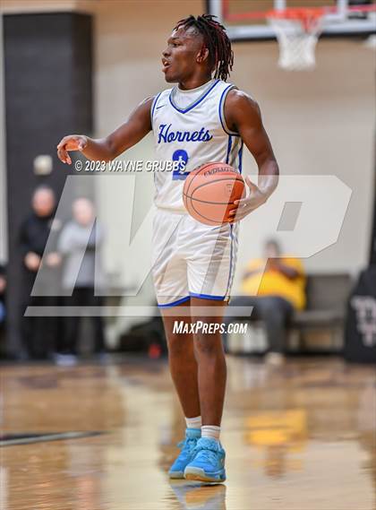 Thumbnail 1 in Hooks vs. Lipan (Holiday Hoops Tournament) photogallery.