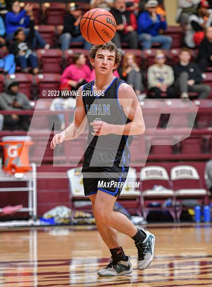 Thumbnail 1 in Hooks vs. Lipan (Holiday Hoops Tournament) photogallery.