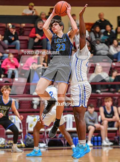 Thumbnail 1 in Hooks vs. Lipan (Holiday Hoops Tournament) photogallery.