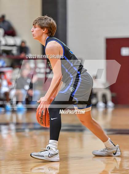 Thumbnail 1 in Hooks vs. Lipan (Holiday Hoops Tournament) photogallery.