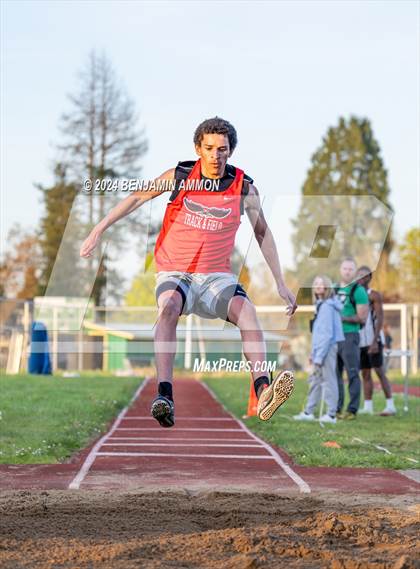 Thumbnail 2 in McKay High School Invitational photogallery.