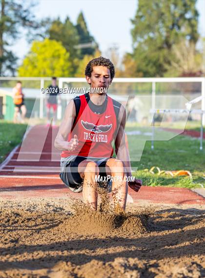Thumbnail 2 in McKay High School Invitational photogallery.