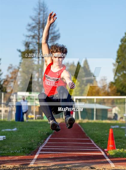 Thumbnail 2 in McKay High School Invitational photogallery.
