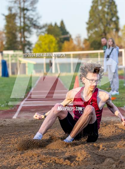 Thumbnail 2 in McKay High School Invitational photogallery.