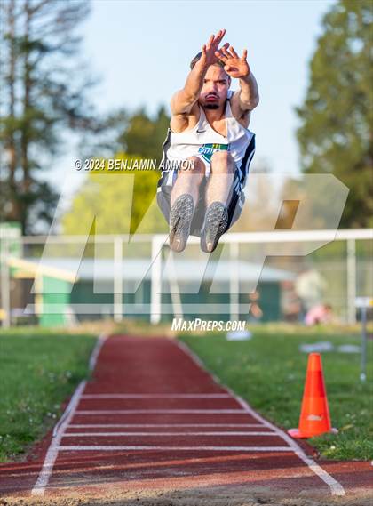 Thumbnail 2 in McKay High School Invitational photogallery.