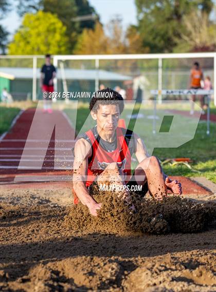 Thumbnail 3 in McKay High School Invitational photogallery.