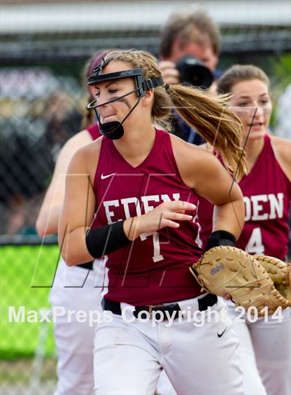 Thumbnail 1 in Solvay vs. Eden (NYSPHSAA Class B Final) photogallery.