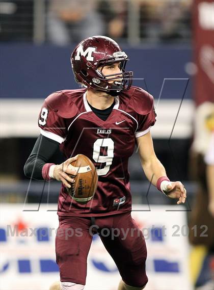 Thumbnail 1 in East Bernard vs. Mildred (UIL 2A Division 2 Final) photogallery.
