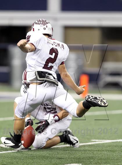 Thumbnail 2 in East Bernard vs. Mildred (UIL 2A Division 2 Final) photogallery.