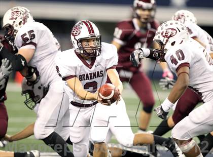 Thumbnail 2 in East Bernard vs. Mildred (UIL 2A Division 2 Final) photogallery.