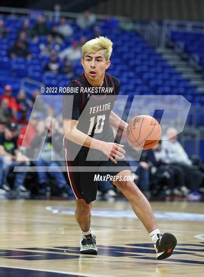 Thumbnail 2 in Graford vs. Texline (UIL 1A State Final) photogallery.