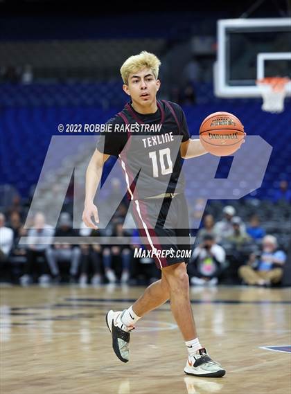Thumbnail 1 in Graford vs. Texline (UIL 1A State Final) photogallery.