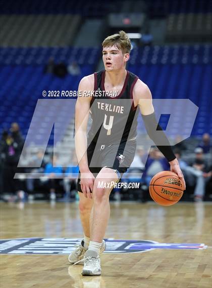 Thumbnail 1 in Graford vs. Texline (UIL 1A State Final) photogallery.