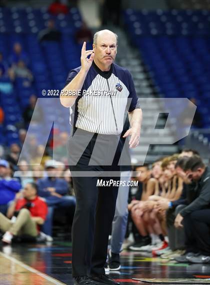 Thumbnail 1 in Graford vs. Texline (UIL 1A State Final) photogallery.