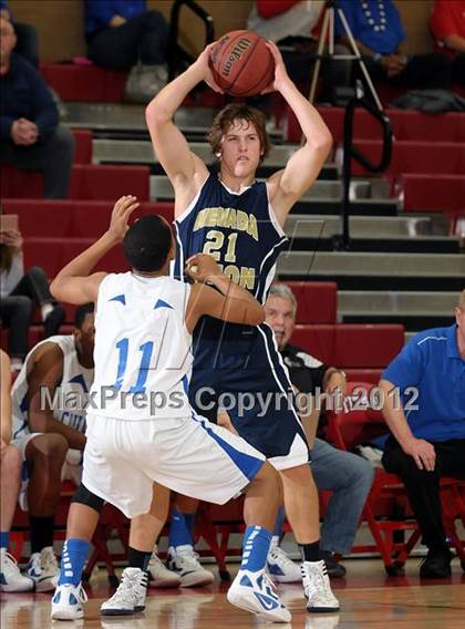 Thumbnail 1 in Nevada Union vs. Capital Christian (Common Good Classic) photogallery.
