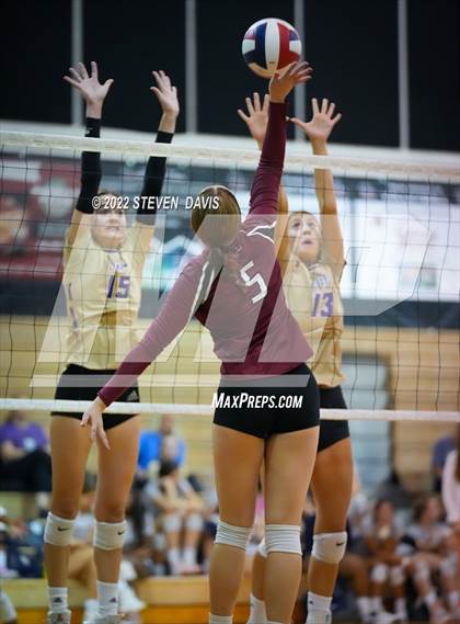 Thumbnail 2 in Notre Dame Prep vs. Red Mountain photogallery.