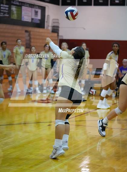 Thumbnail 3 in Notre Dame Prep vs. Red Mountain photogallery.