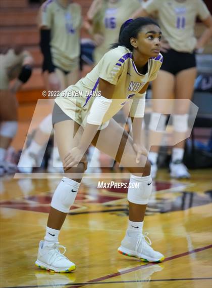 Thumbnail 2 in Notre Dame Prep vs. Red Mountain photogallery.