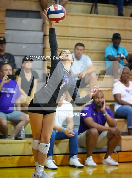 Thumbnail 2 in Notre Dame Prep vs. Red Mountain photogallery.