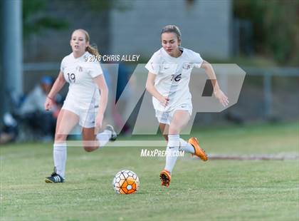 Thumbnail 2 in David Crockett @ Dobyns-Bennett photogallery.