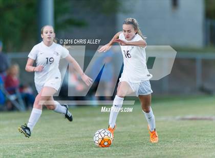 Thumbnail 3 in David Crockett @ Dobyns-Bennett photogallery.