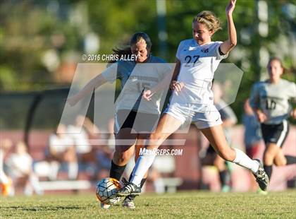 Thumbnail 2 in David Crockett @ Dobyns-Bennett photogallery.