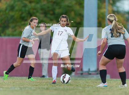Thumbnail 2 in David Crockett @ Dobyns-Bennett photogallery.
