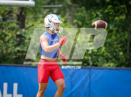 Thumbnail 2 in Cleveland Central vs Desoto Central (U of Memphis 7v7) photogallery.