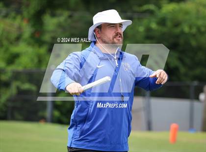 Thumbnail 2 in Cleveland Central vs Desoto Central (U of Memphis 7v7) photogallery.