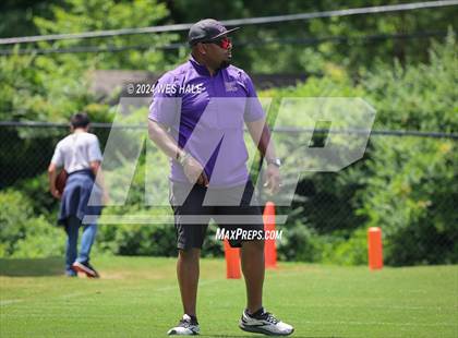 Thumbnail 3 in Cleveland Central vs Desoto Central (U of Memphis 7v7) photogallery.