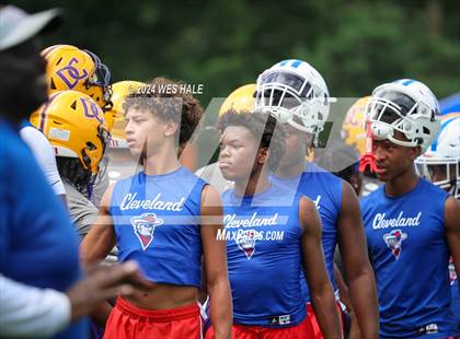 Thumbnail 2 in Cleveland Central vs Desoto Central (U of Memphis 7v7) photogallery.