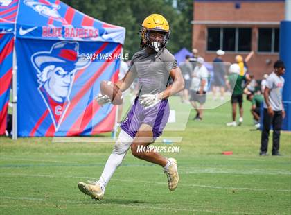Thumbnail 2 in Cleveland Central vs Desoto Central (U of Memphis 7v7) photogallery.