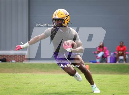 Thumbnail 2 in Cleveland Central vs Desoto Central (U of Memphis 7v7) photogallery.