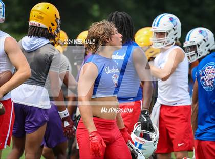 Thumbnail 3 in Cleveland Central vs Desoto Central (U of Memphis 7v7) photogallery.