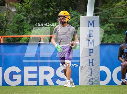 Thumbnail 2 in Cleveland Central vs Desoto Central (U of Memphis 7v7) photogallery.