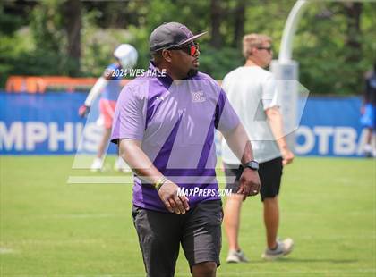 Thumbnail 1 in Cleveland Central vs Desoto Central (U of Memphis 7v7) photogallery.