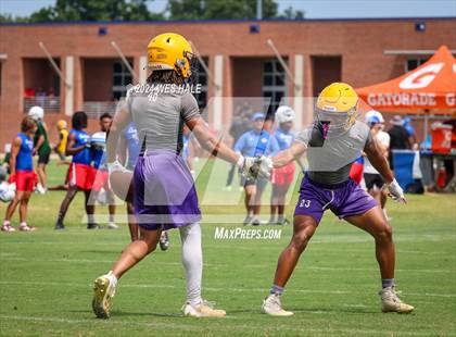 Thumbnail 3 in Cleveland Central vs Desoto Central (U of Memphis 7v7) photogallery.