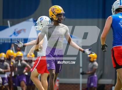 Thumbnail 1 in Cleveland Central vs Desoto Central (U of Memphis 7v7) photogallery.