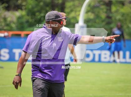 Thumbnail 3 in Cleveland Central vs Desoto Central (U of Memphis 7v7) photogallery.