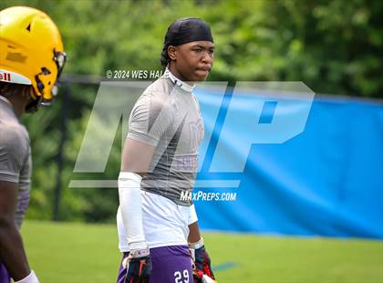 Thumbnail 3 in Cleveland Central vs Desoto Central (U of Memphis 7v7) photogallery.