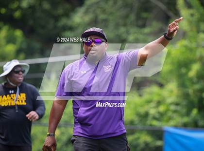 Thumbnail 1 in Cleveland Central vs Desoto Central (U of Memphis 7v7) photogallery.