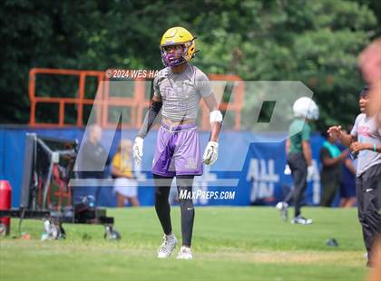 Thumbnail 2 in Cleveland Central vs Desoto Central (U of Memphis 7v7) photogallery.