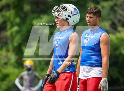 Thumbnail 2 in Cleveland Central vs Desoto Central (U of Memphis 7v7) photogallery.