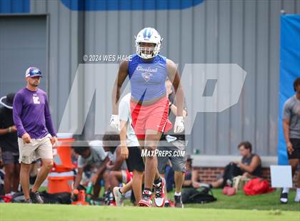 Thumbnail 2 in Cleveland Central vs Desoto Central (U of Memphis 7v7) photogallery.