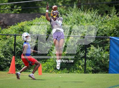 Thumbnail 1 in Cleveland Central vs Desoto Central (U of Memphis 7v7) photogallery.