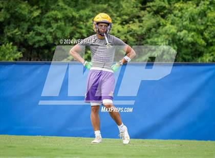 Thumbnail 2 in Cleveland Central vs Desoto Central (U of Memphis 7v7) photogallery.