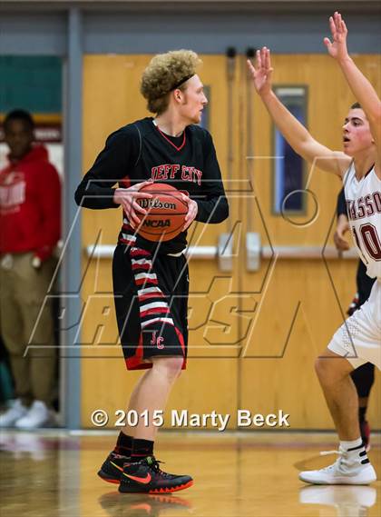 Thumbnail 1 in Jefferson City vs Owasso (Machens Great 8 Classic) photogallery.