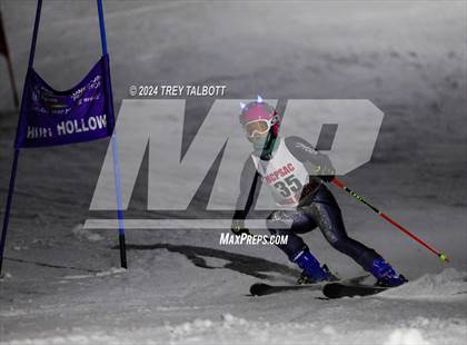 Thumbnail 2 in MCPSAC Hunt Hollow Giant Slalom photogallery.