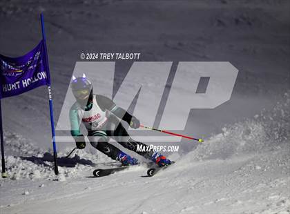 Thumbnail 3 in MCPSAC Hunt Hollow Giant Slalom photogallery.